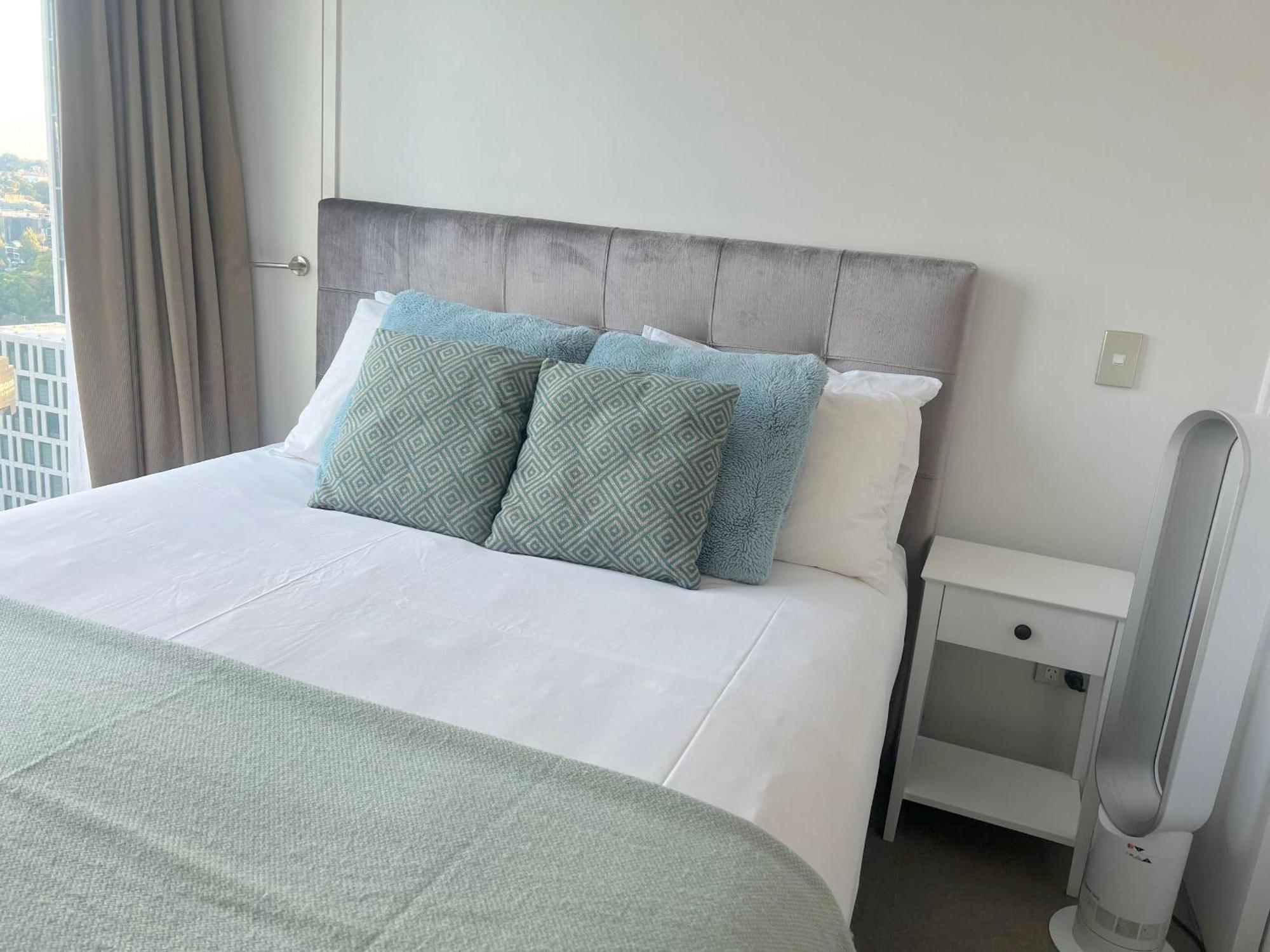 Magnificent Harbour View Skytower View Apartment In Cbd Auckland Extérieur photo