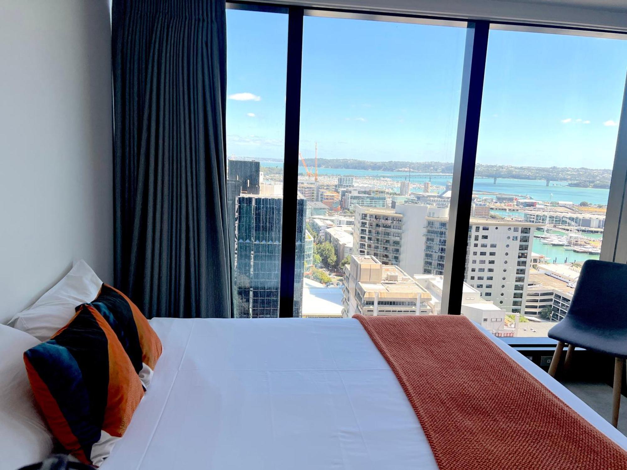 Magnificent Harbour View Skytower View Apartment In Cbd Auckland Extérieur photo